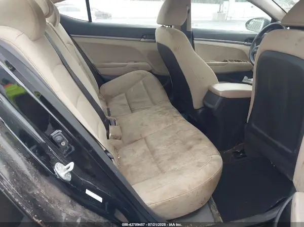 KMHD74LF3JU612722 2018 HYUNDAI ELANTRA - Image 8