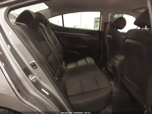 KMHD74LF3JU613112 2018 HYUNDAI ELANTRA - Image 8