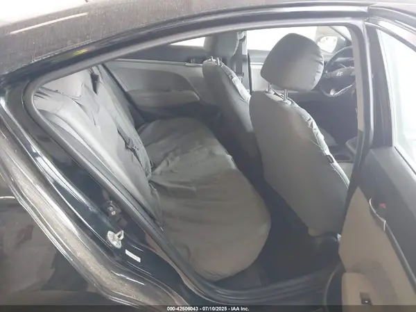 KMHD74LF3KU875231 2019 HYUNDAI ELANTRA - Image 8