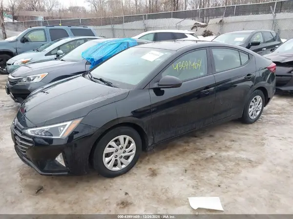 KMHD74LF3LU002824 2020 HYUNDAI ELANTRA - Image 2