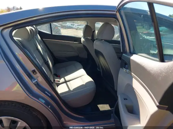 KMHD74LF3LU061971 2020 HYUNDAI ELANTRA - Image 8
