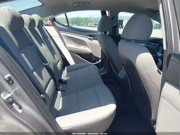 KMHD74LF3LU924817 2020 HYUNDAI ELANTRA - Image 8