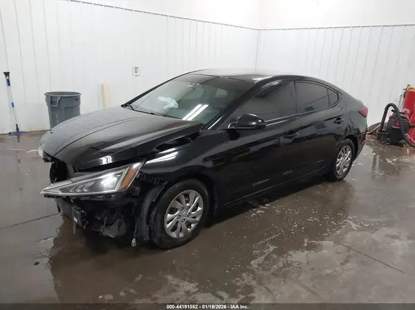 KMHD74LF3LU953931 2020 HYUNDAI ELANTRA - Image 2