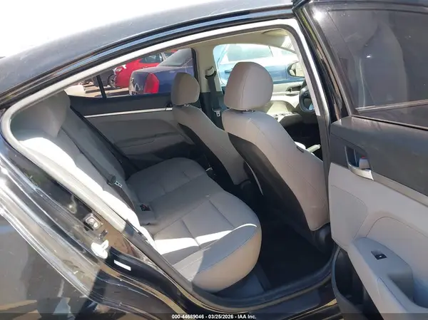 KMHD74LF3LU975704 2020 HYUNDAI ELANTRA - Image 8