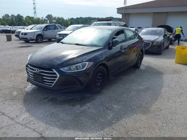 KMHD74LF4HU068399 2017 HYUNDAI ELANTRA - Image 2