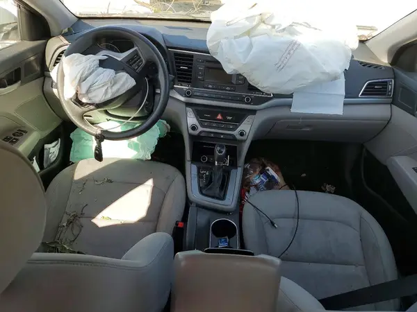 KMHD74LF4HU070900 2017 HYUNDAI ELANTRA - Image 8