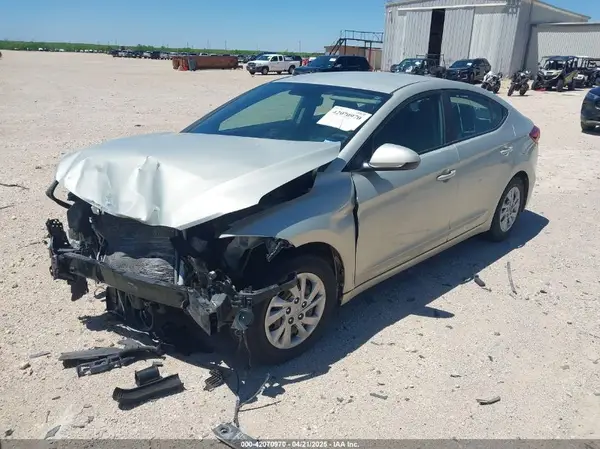 KMHD74LF4HU071190 2017 HYUNDAI ELANTRA - Image 2