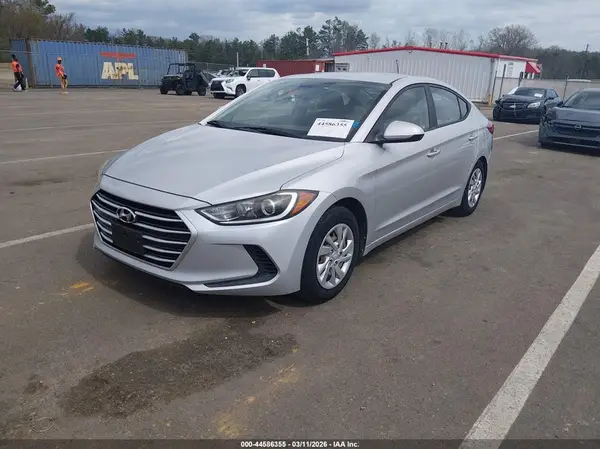 KMHD74LF4HU073280 2017 HYUNDAI ELANTRA - Image 2