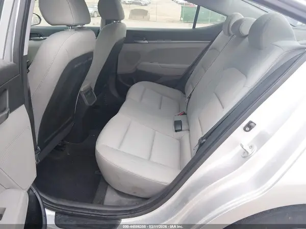 KMHD74LF4HU073280 2017 HYUNDAI ELANTRA - Image 8