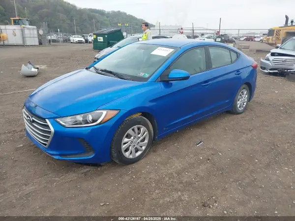 KMHD74LF4HU082464 2017 HYUNDAI ELANTRA - Image 2