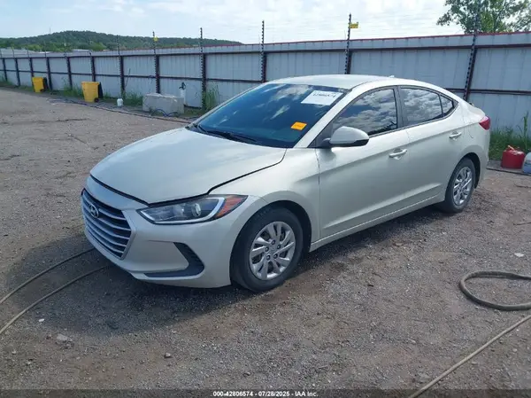KMHD74LF4HU087437 2017 HYUNDAI ELANTRA - Image 2