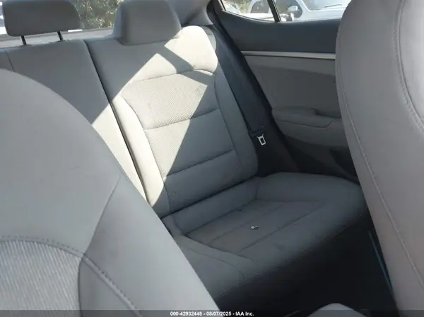 KMHD74LF4HU092248 2017 HYUNDAI ELANTRA - Image 8