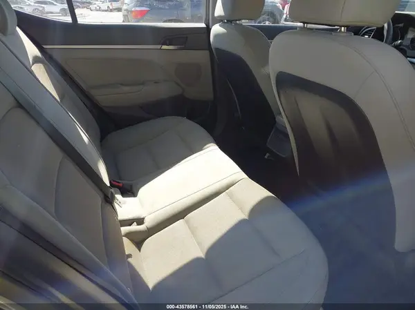 KMHD74LF4HU098907 2017 HYUNDAI ELANTRA - Image 8