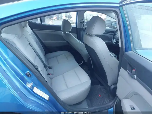 KMHD74LF4HU101272 2017 HYUNDAI ELANTRA - Image 8