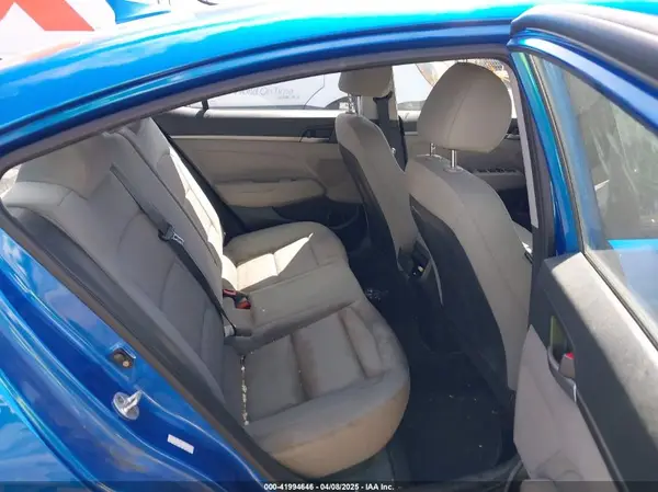 KMHD74LF4HU128066 2017 HYUNDAI ELANTRA - Image 8
