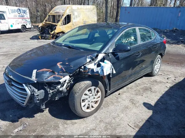 KMHD74LF4HU321009 2017 HYUNDAI ELANTRA - Image 2