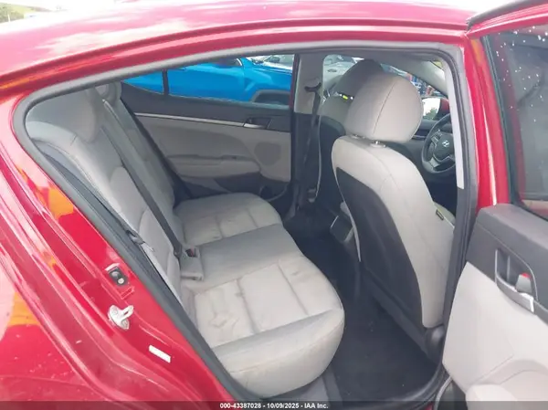 KMHD74LF4HU367598 2017 HYUNDAI ELANTRA - Image 8