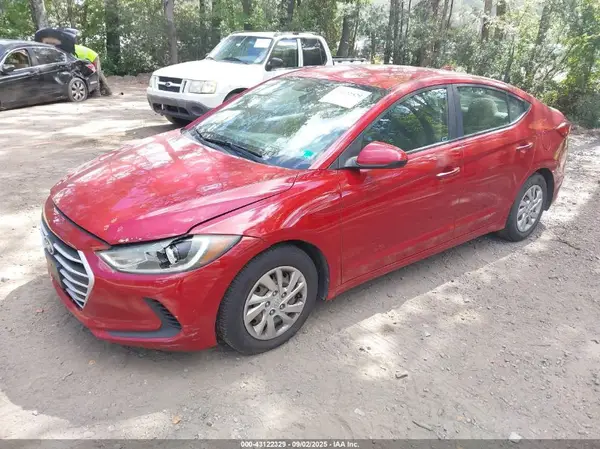 KMHD74LF4HU391674 2017 HYUNDAI ELANTRA - Image 2