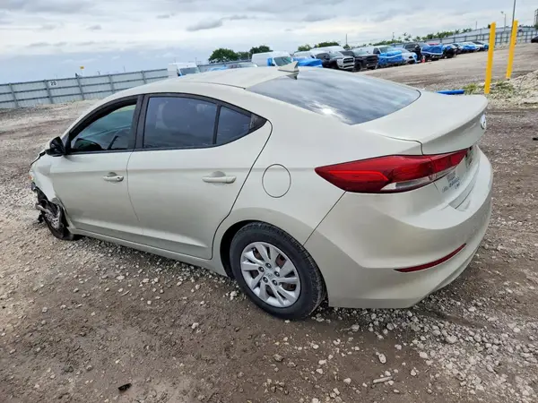 KMHD74LF4HU395577 2017 HYUNDAI ELANTRA - Image 2