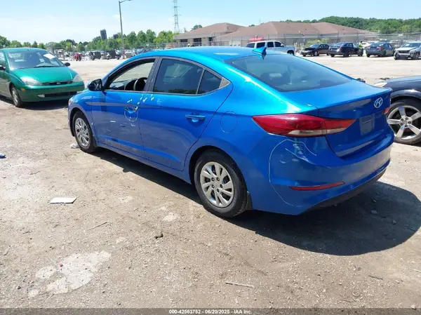 KMHD74LF4HU397734 2017 HYUNDAI ELANTRA - Image 2