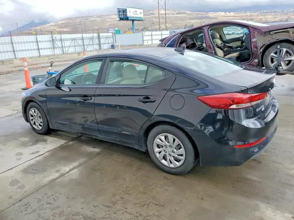 KMHD74LF4HU401958 2017 HYUNDAI ELANTRA - Image 2