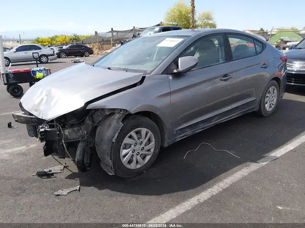 KMHD74LF4HU417450 2017 HYUNDAI ELANTRA - Image 2