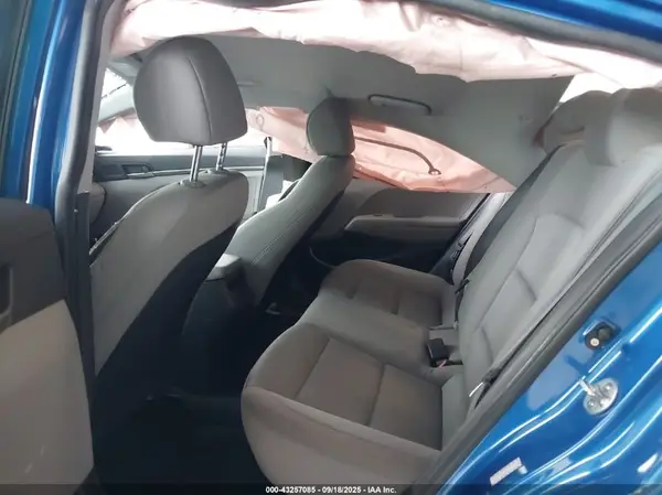 KMHD74LF4HU417688 2017 HYUNDAI ELANTRA - Image 8