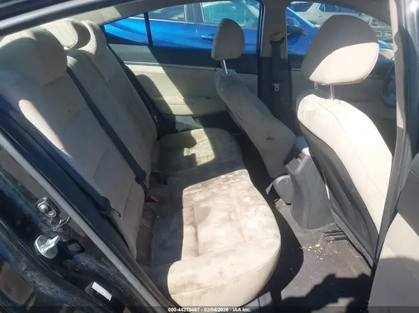 KMHD74LF4HU422177 2017 HYUNDAI ELANTRA - Image 8