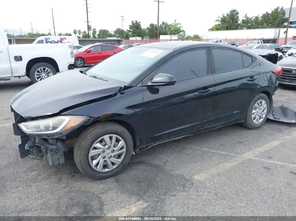 KMHD74LF4HU424852 2017 HYUNDAI ELANTRA - Image 2