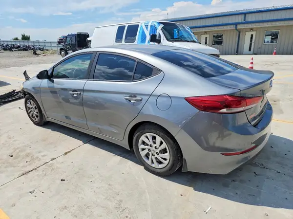 KMHD74LF4JU471207 2018 HYUNDAI ELANTRA - Image 2