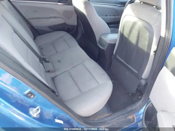 KMHD74LF4JU477590 2018 HYUNDAI ELANTRA - Image 8