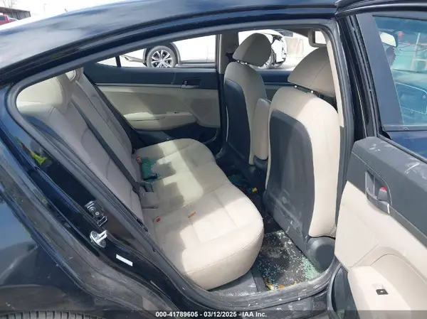 KMHD74LF4JU505274 2018 HYUNDAI ELANTRA - Image 8