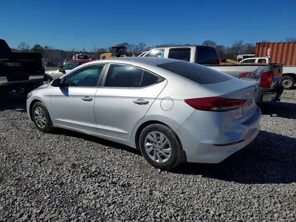 KMHD74LF4JU574305 2018 HYUNDAI ELANTRA - Image 2