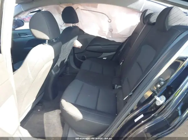 KMHD74LF4JU610588 2018 HYUNDAI ELANTRA - Image 8