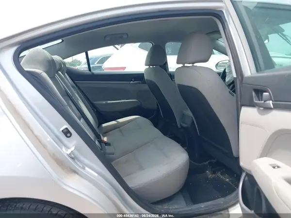 KMHD74LF4JU614799 2018 HYUNDAI ELANTRA - Image 8