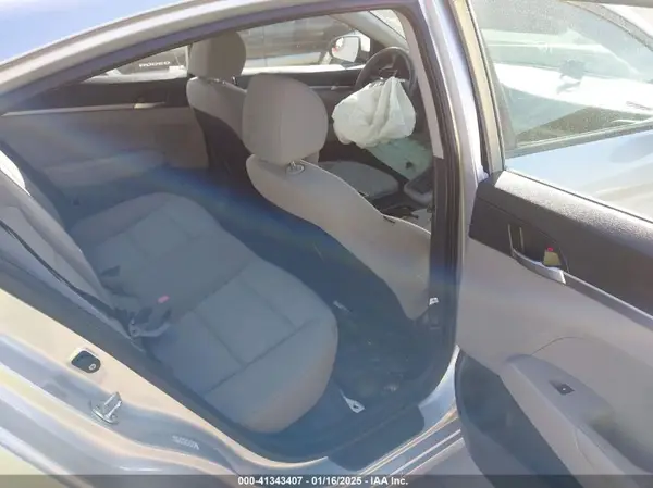 KMHD74LF4KU762937 2019 HYUNDAI ELANTRA - Image 8