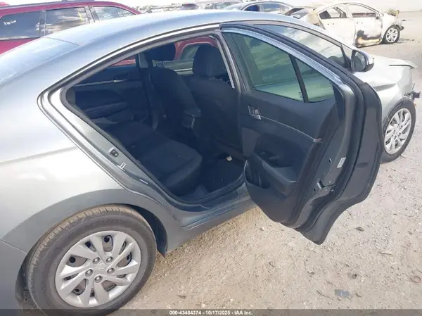 KMHD74LF4KU794528 2019 HYUNDAI ELANTRA - Image 8