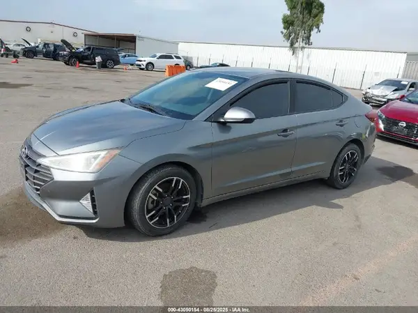 KMHD74LF4KU809366 2019 HYUNDAI ELANTRA - Image 2