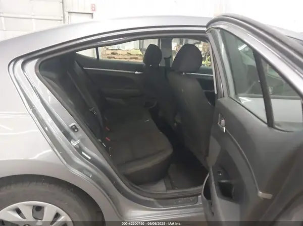 KMHD74LF4KU878672 2019 HYUNDAI ELANTRA - Image 8