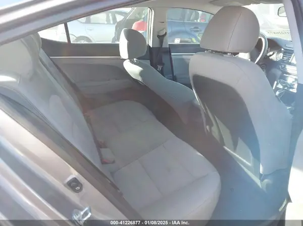 KMHD74LF4LU092744 2020 HYUNDAI ELANTRA - Image 8