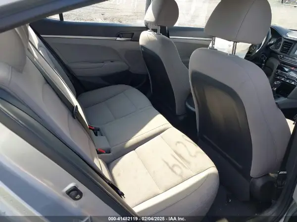 KMHD74LF4LU927015 2020 HYUNDAI ELANTRA - Image 8