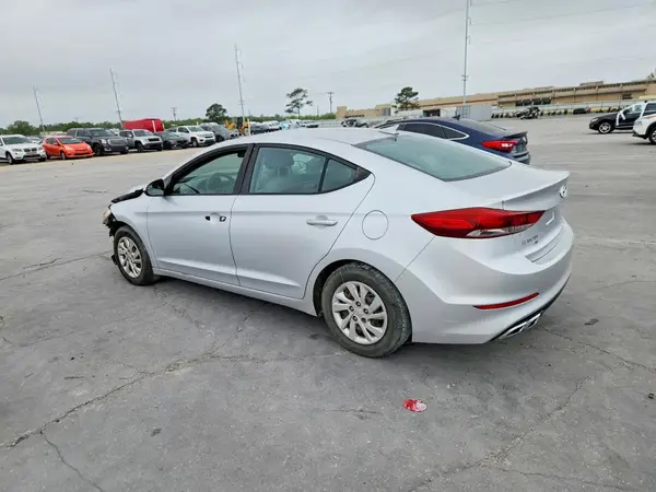 KMHD74LF5HU074194 2017 HYUNDAI ELANTRA - Image 2