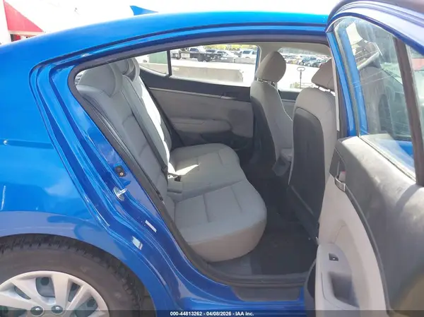 KMHD74LF5HU082621 2017 HYUNDAI ELANTRA - Image 8