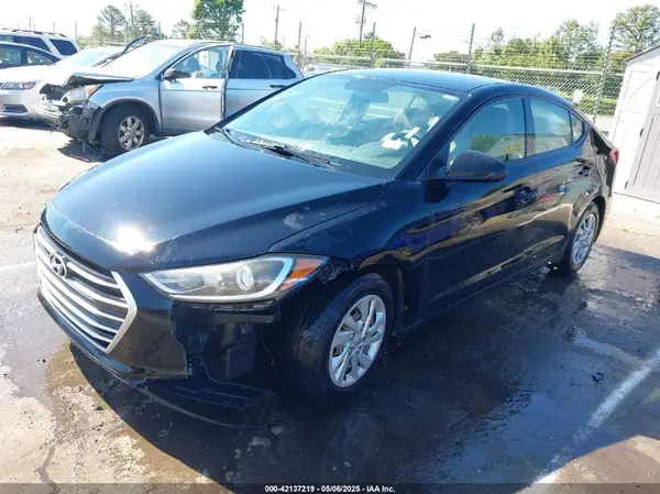 KMHD74LF5HU122504 2017 HYUNDAI ELANTRA - Image 2