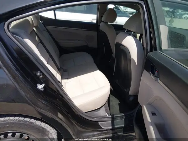 KMHD74LF5HU161724 2017 HYUNDAI ELANTRA - Image 8