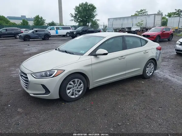 KMHD74LF5HU218178 2017 HYUNDAI ELANTRA - Image 2