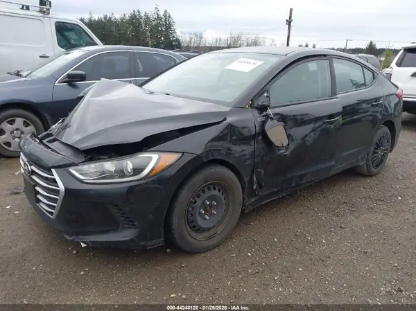 KMHD74LF5HU303330 2017 HYUNDAI ELANTRA - Image 2