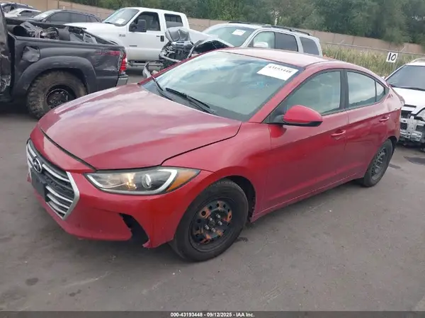 KMHD74LF5HU304218 2017 HYUNDAI ELANTRA - Image 2