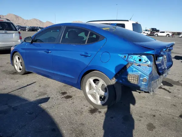 KMHD74LF5HU353628 2017 HYUNDAI ELANTRA - Image 2