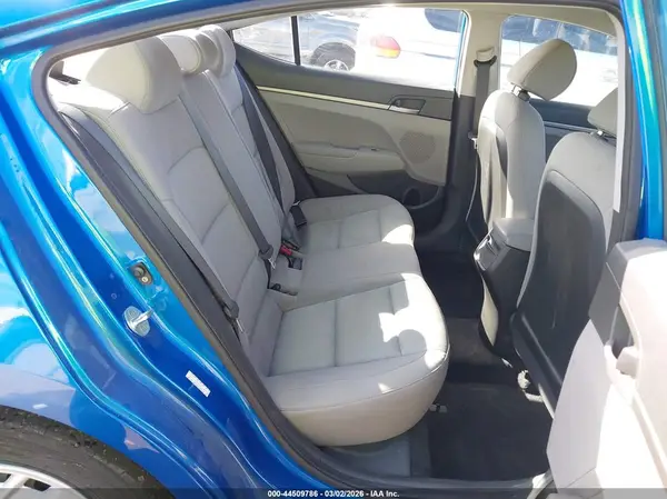 KMHD74LF5HU353662 2017 HYUNDAI ELANTRA - Image 8
